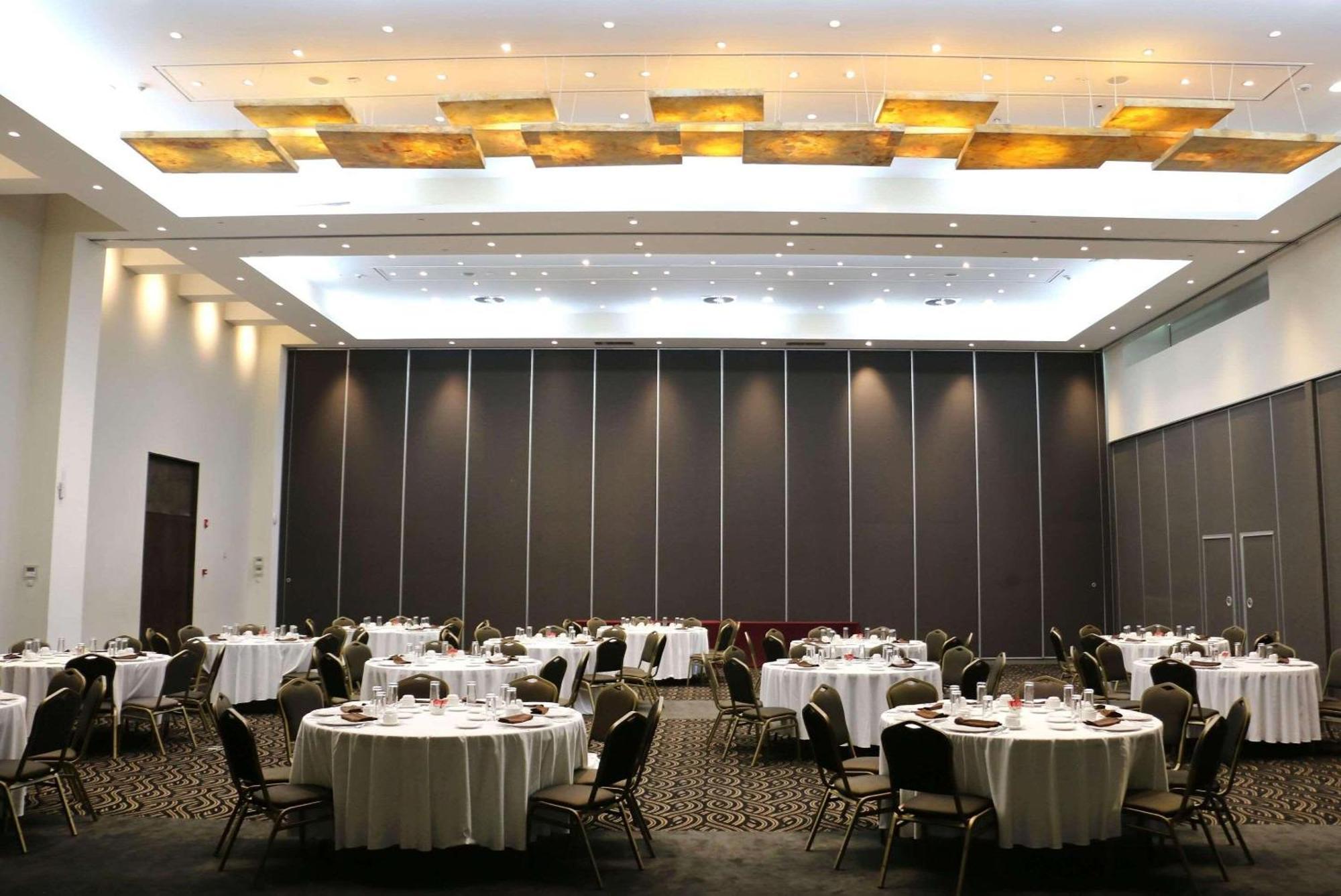 Radisson Poliforum Plaza Hotel León Exteriér fotografie