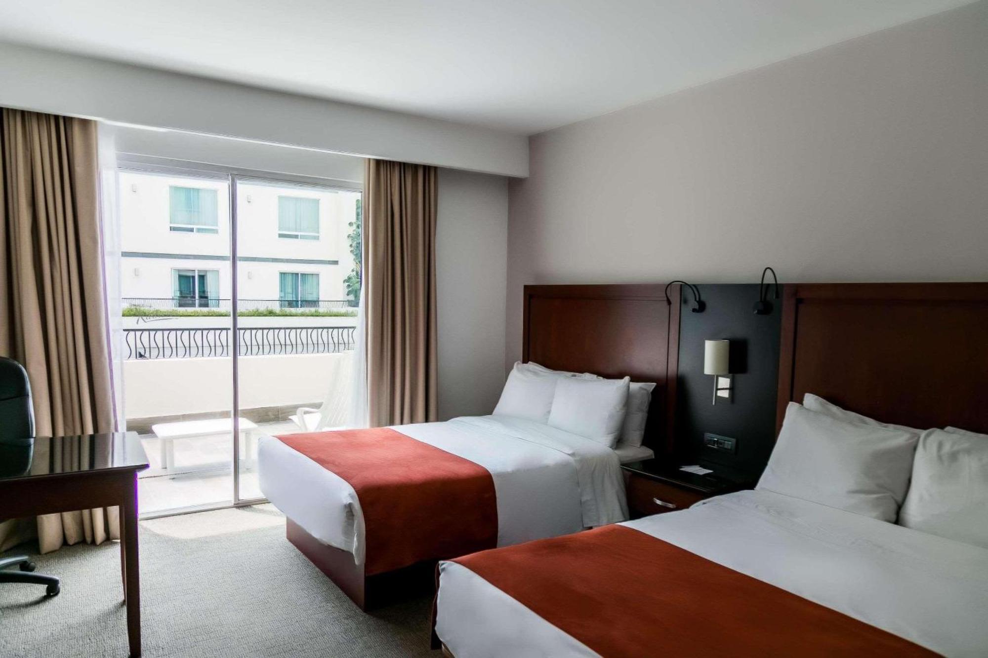 Radisson Poliforum Plaza Hotel León Exteriér fotografie
